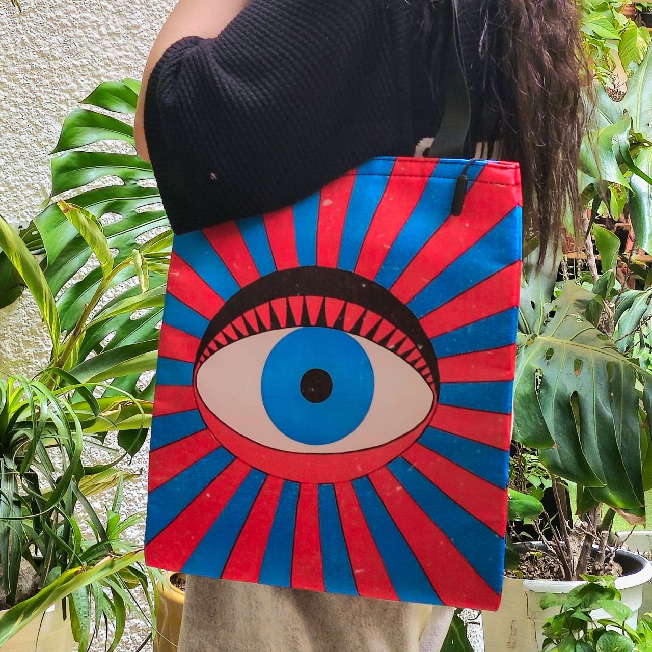 Eyes tote